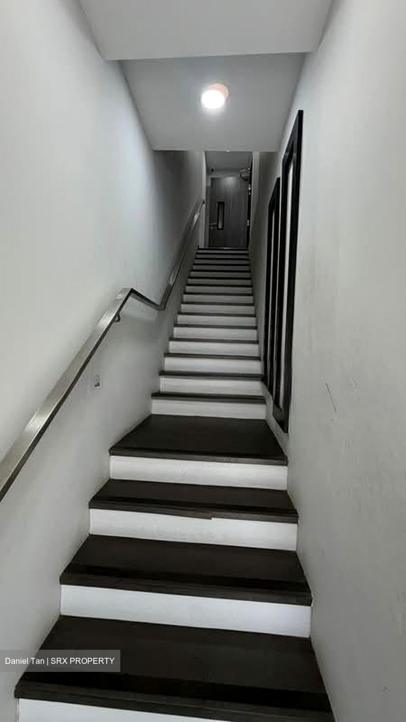 Ang Mo Kio Avenue 6 (D20), Shop House #575671881